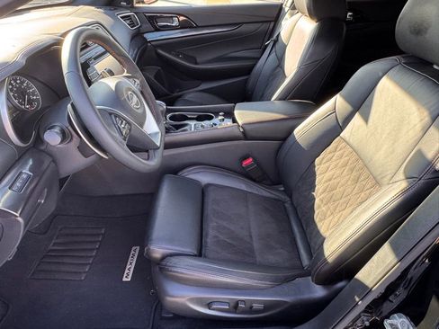 Certified 2023 Nissan Maxima SR w/ Sport Mat Group image 11