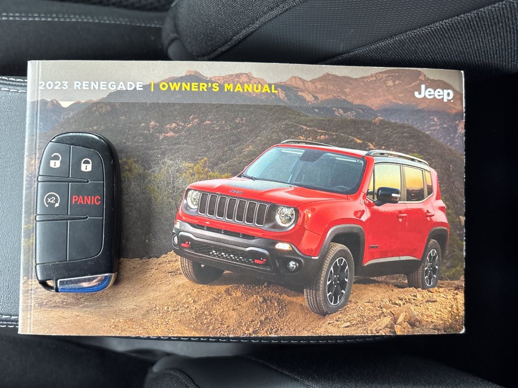 Used 2023 Jeep Renegade Altitude AWD/4WD image 20