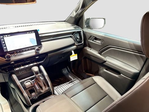 New 2026 GMC Canyon Elevation w/ Convenience Package image 23