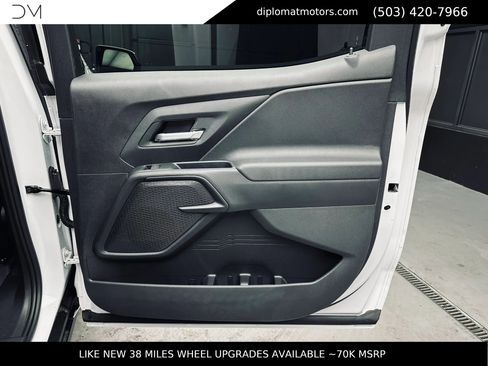 Used 2024 Chevrolet Silverado EV W/T AWD/4WD image 29