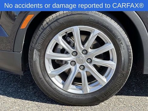 Certified 2023 Cadillac XT4 Luxury w/ Cold Weather Package image 11