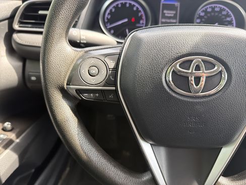 Used 2021 Toyota Camry LE FWD image 21