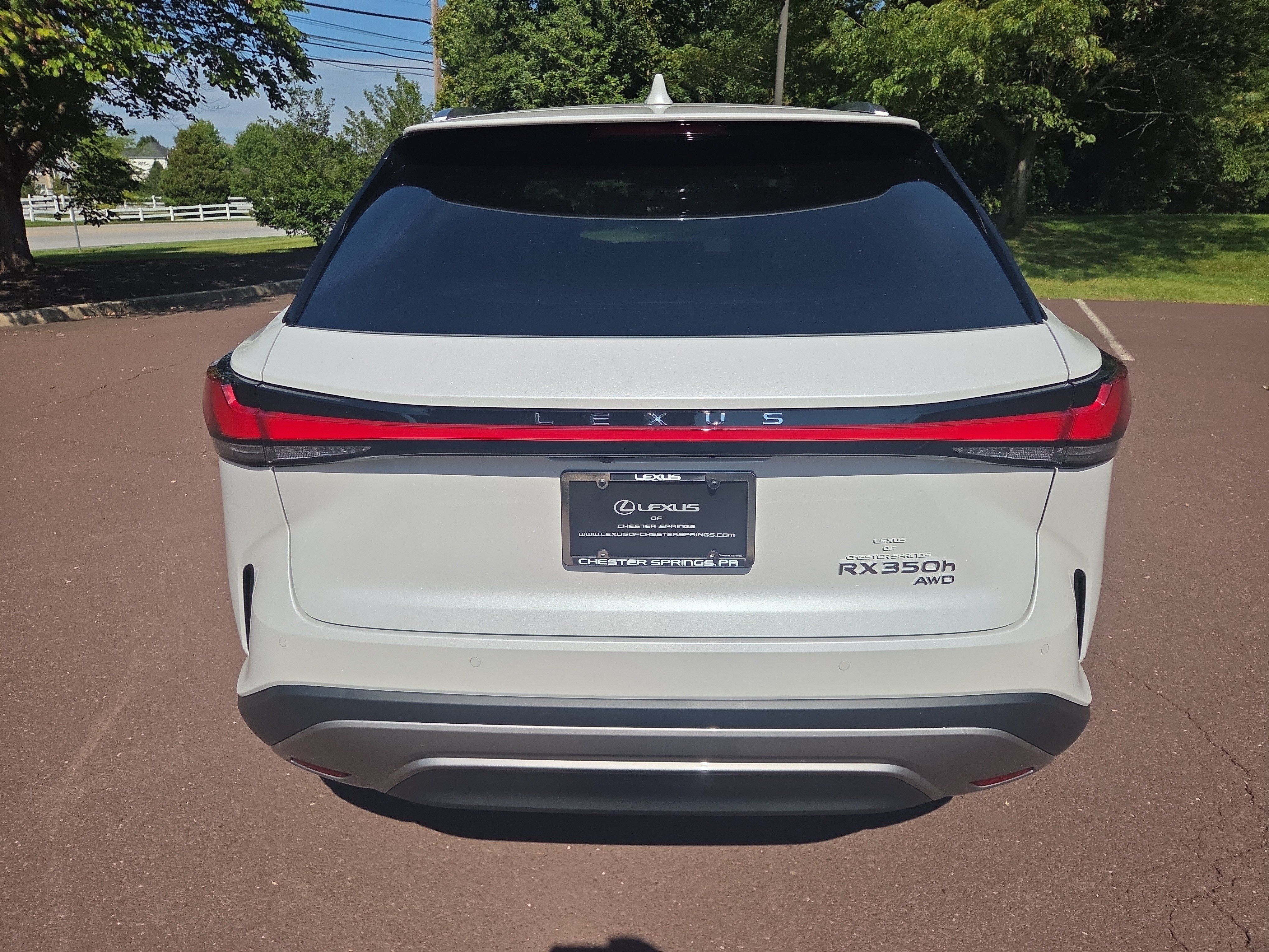 New 2026 Lexus RX 350 w/ Convenience Package AWD/4WD image 3