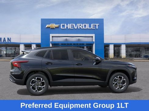 New 2026 Chevrolet Trax LT w/ Driver Confidence Package FWD image 6
