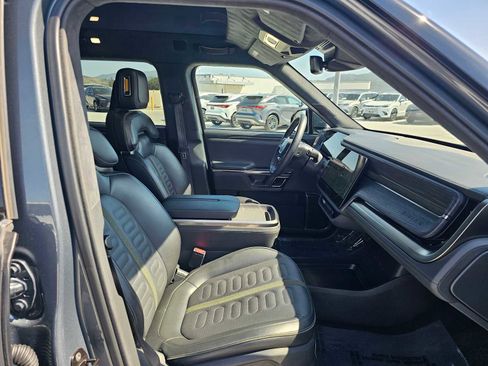 Used 2024 Rivian R1S Adventure AWD/4WD image 10