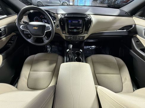 Used 2023 Chevrolet Traverse LS FWD image 38