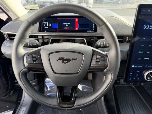 Used 2023 Ford Mustang Mach-E Premium image 17