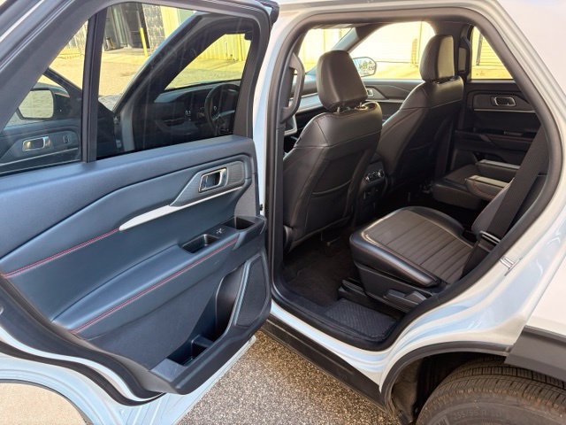 Used 2026 Ford Explorer ST-Line AWD/4WD image 13