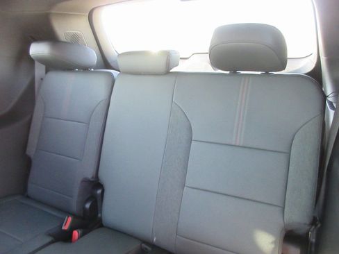 New 2026 GMC Acadia AT4 image 15