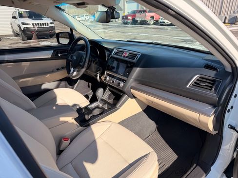 Used 2017 Subaru Legacy 2.5i Premium image 19