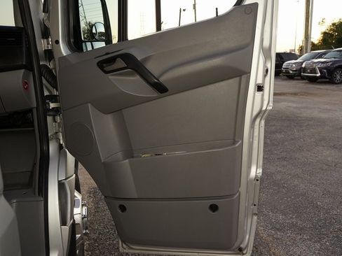 Used 2015 Mercedes-Benz Sprinter 3500 image 23
