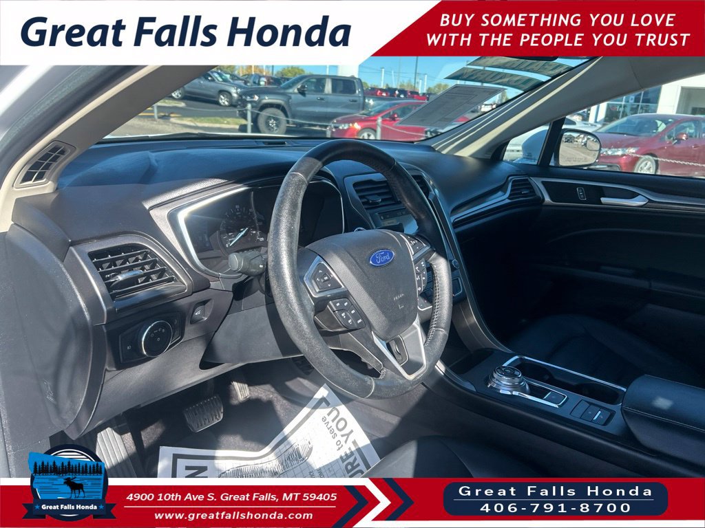 Used 2017 Ford Fusion Energi SE FWD image 13