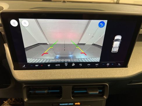 New 2025 Ford Maverick XLT w/ XLT Luxury Package image 12