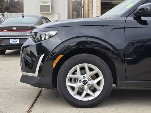 Certified 2025 Kia Soul LX image 10