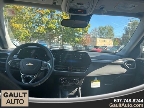 New 2026 Chevrolet TrailBlazer LT w/ Convenience Package AWD/4WD image 12