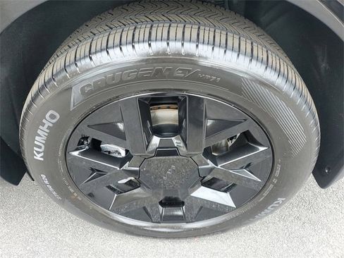 Certified 2026 Kia EV9 Land w/ Nightfall Edition Package image 9