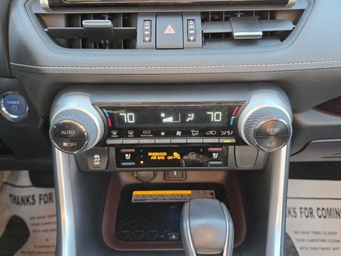 Used 2020 Toyota RAV4 Limited image 15