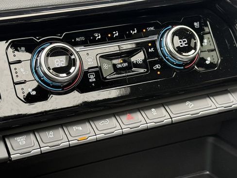 New 2026 GMC Sierra 2500 AT4 w/ AT4 Premium Plus Package AWD/4WD image 20