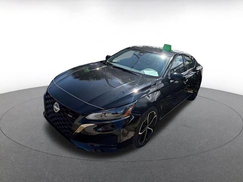 Used 2025 Nissan Altima 2.5 SR image 4