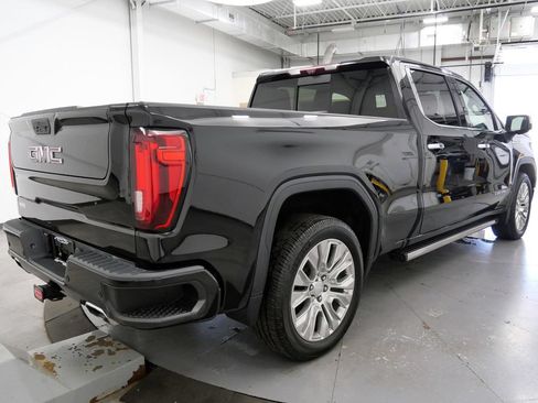 Used 2022 GMC Sierra 1500 Denali w/ Denali Reserve Package AWD/4WD image 7