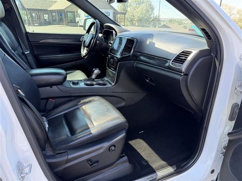 Used 2020 Jeep Grand Cherokee Limited AWD/4WD image 10