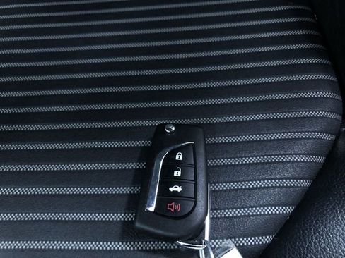 Used 2023 Toyota Camry SE image 24