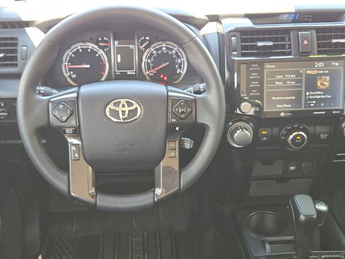 Used 2024 Toyota 4Runner TRD Off-Road AWD/4WD image 25