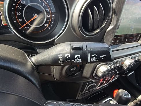 Used 2022 Jeep Wrangler Unlimited Sport AWD/4WD image 23