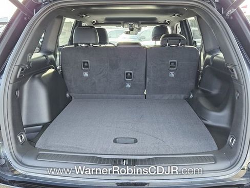 New 2026 Jeep Grand Cherokee Altitude image 10