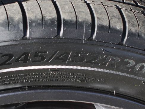 Used 2023 Chrysler 300 Touring w/ Sport Appearance Package image 37