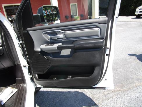 Used 2022 RAM 1500 Big Horn AWD/4WD image 33