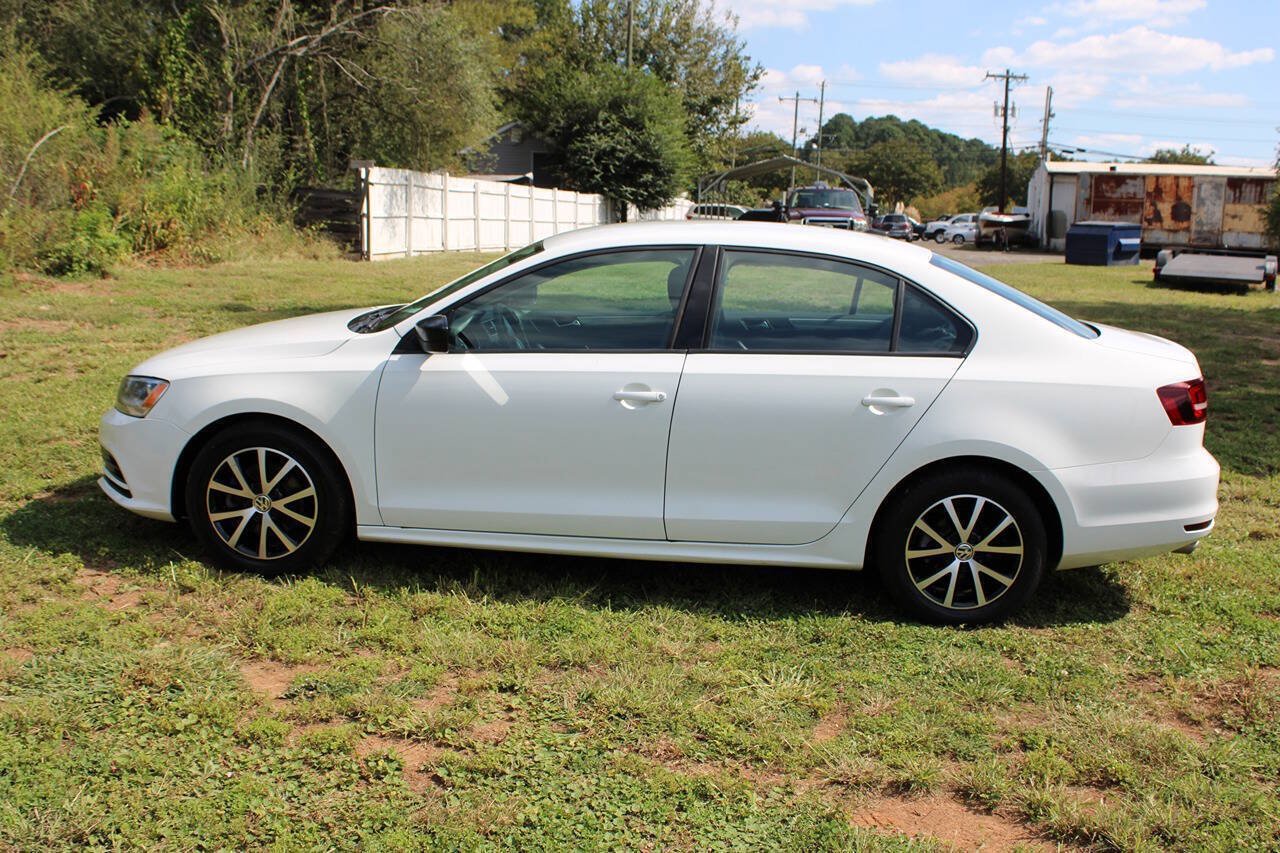 Used 2016 Volkswagen Jetta SE FWD image 12