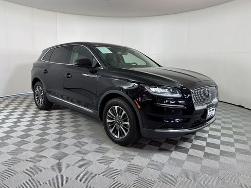 Used 2023 Lincoln Nautilus FWD w/ Premium Package image 7