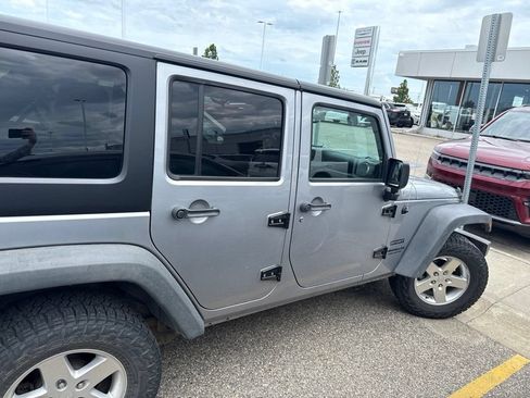 Used 2016 Jeep Wrangler Unlimited Sport AWD/4WD image 8