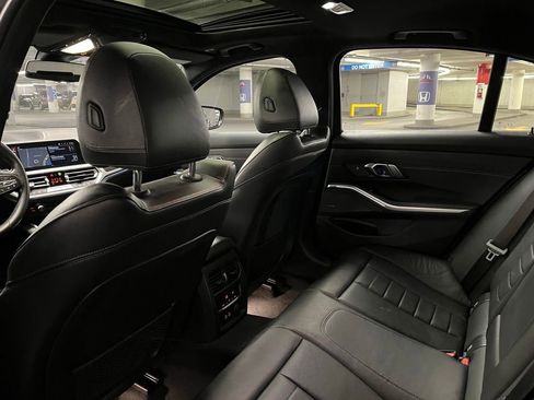 Used 2020 BMW 330i xDrive Sedan w/ Executive Package image 22