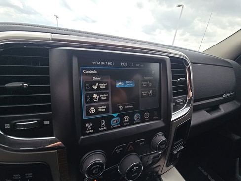 Used 2015 RAM 2500 Laramie w/ Convenience Group AWD/4WD image 22