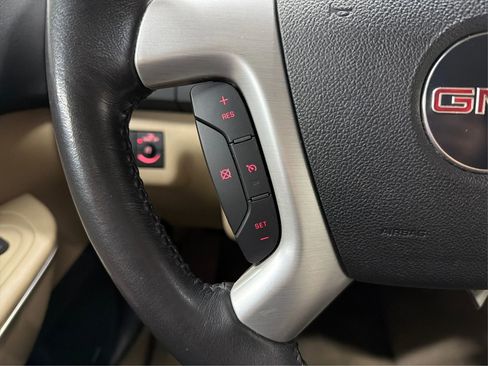 Used 2011 GMC Acadia SLT image 22