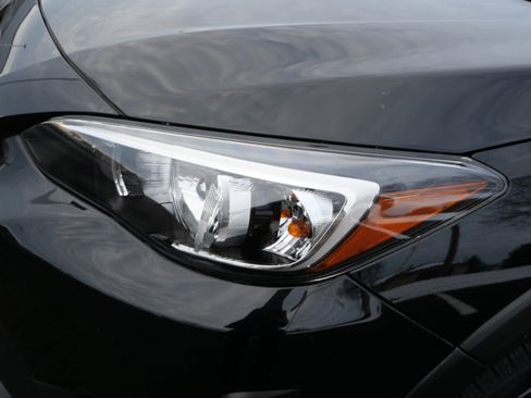 Used 2023 Subaru Crosstrek 2.0i Premium image 16