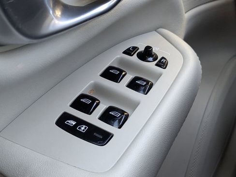 Certified 2023 Volvo XC90 B5 Core w/ Protection Package Premier image 31