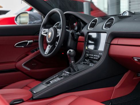 Certified 2025 Porsche 718 Boxster S image 39