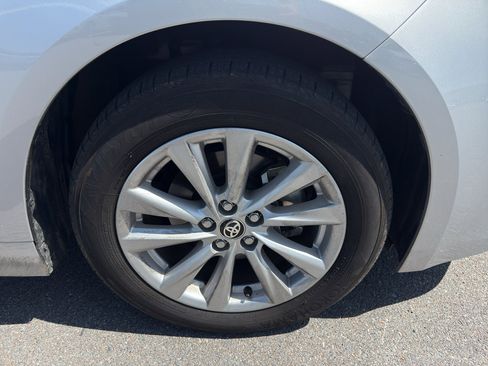 Used 2024 Toyota Corolla SE FWD image 12