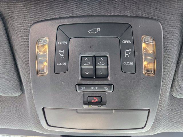 Used 2024 Toyota Sienna XSE w/ XSE Plus Package AWD/4WD image 28
