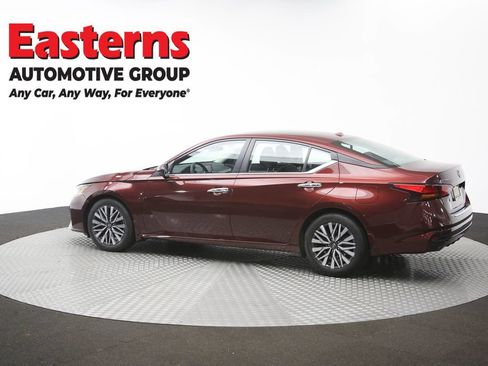 Used 2023 Nissan Altima 2.5 SV FWD image 62
