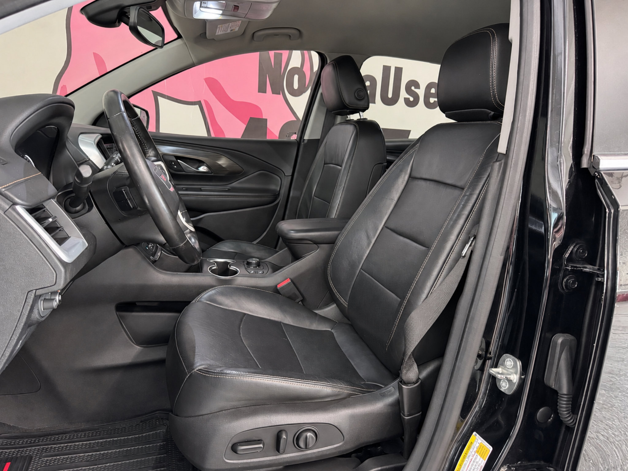 Used 2019 GMC Terrain SLT w/ Preferred Package FWD image 14