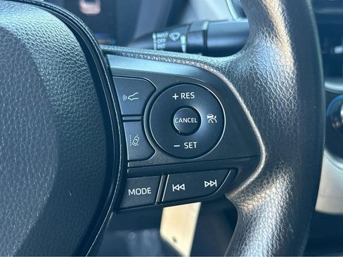 Used 2020 Toyota Corolla LE w/ Carpet Mat Package (TMS) image 23