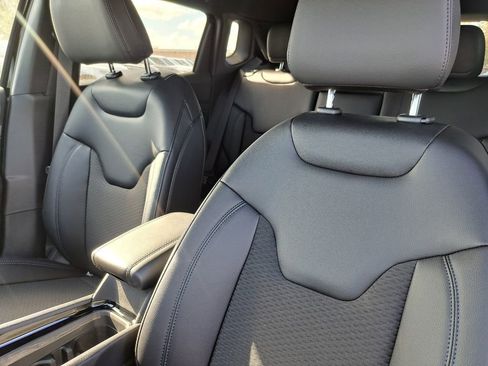 New 2026 Jeep Compass Latitude image 20