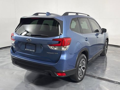 Used 2021 Subaru Forester Premium AWD/4WD image 5