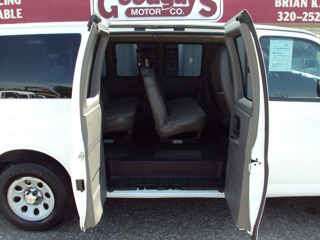 Used 2013 Chevrolet Express 1500 LT w/ LT Preferred Equipment Group AWD/4WD image 10