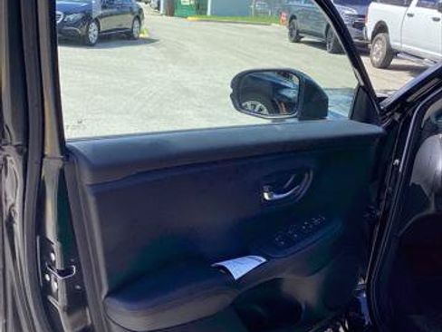 Used 2024 Honda HR-V LX image 16