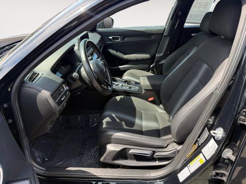 Used 2023 Honda Civic Sport image 10